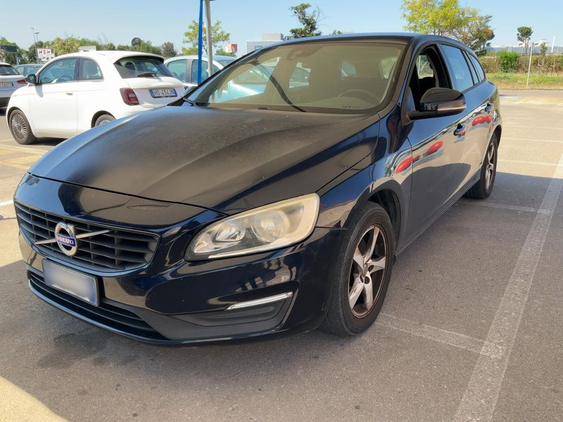 Volvo V60 2.0 D2 Kinetic 2015 – снимка 1