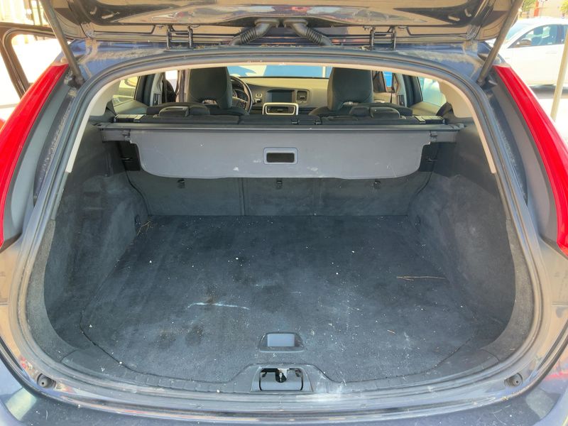 Volvo V60 2.0 D2 Kinetic 2015 – снимка 15