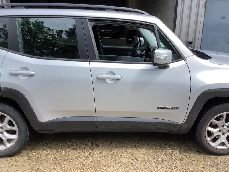 Jeep Renegade 1.6 M-Jet Longitude FWD 2015 – снимка 10