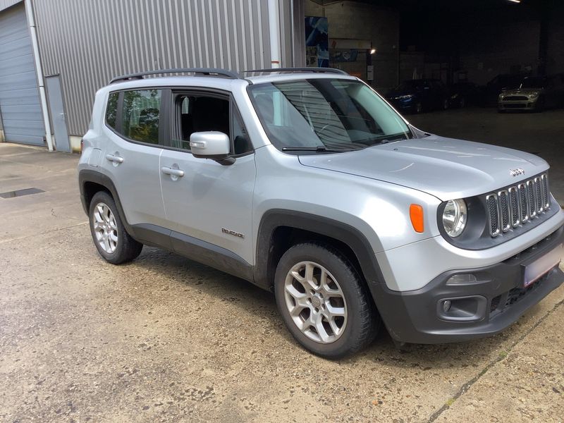 Jeep Renegade 1.6 M-Jet Longitude FWD 2015 – снимка 12