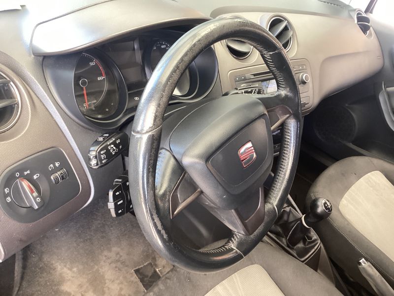 Seat Ibiza 1.6 TDI Style 2012 – снимка 34