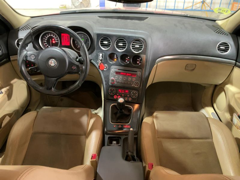 Alfa Romeo Alfa 159 2.0 JTDM Sport Plus 2012 – снимка 17