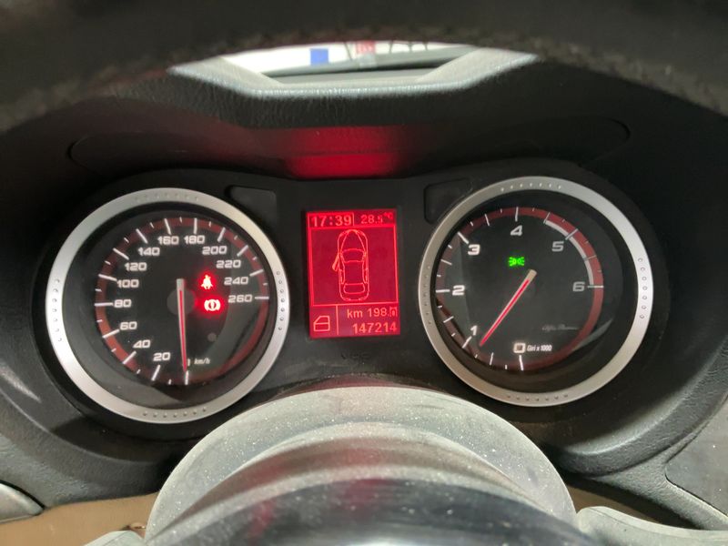Alfa Romeo Alfa 159 2.0 JTDM Sport Plus 2012 – снимка 18