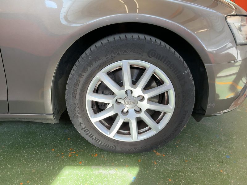 Audi A4 1.8 TFSI Attraction 2013 – снимка 11