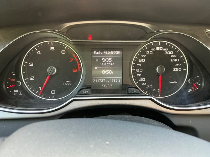 Audi A4 1.8 TFSI Attraction 2013 – снимка 19