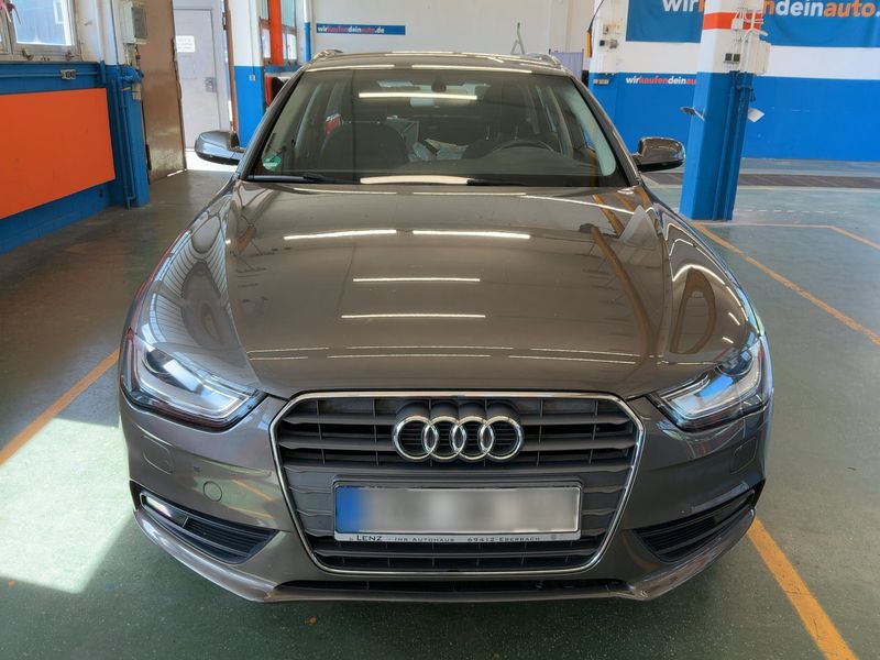 Audi A4 1.8 TFSI Attraction 2013 – снимка 14
