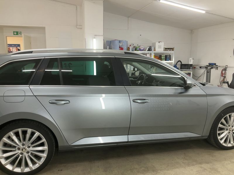 Skoda Superb 2.0 TDI Premium Edition 4x4 2019 – снимка 10