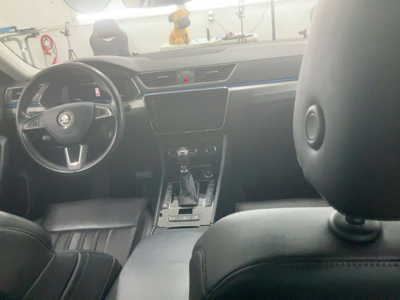 Skoda Superb 2.0 TDI Premium Edition 4x4 2019 – снимка 18