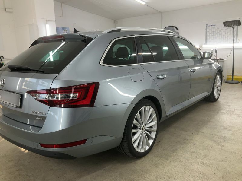 Skoda Superb 2.0 TDI Premium Edition 4x4 2019 – снимка 8