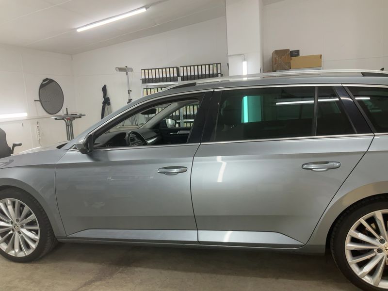 Skoda Superb 2.0 TDI Premium Edition 4x4 2019 – снимка 4