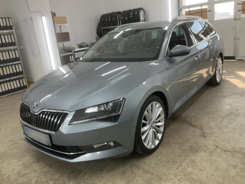 Skoda Superb 2.0 TDI Premium Edition 4x4 2019 – снимка 1