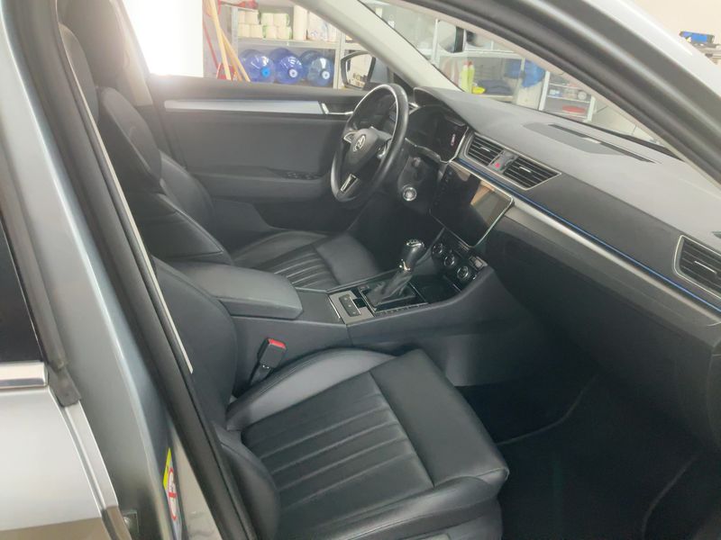 Skoda Superb 2.0 TDI Premium Edition 4x4 2019 – снимка 17