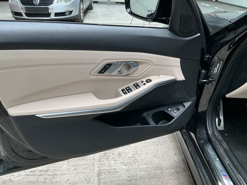 BMW 3er 330e xDrive M Sport 2022 – снимка 24
