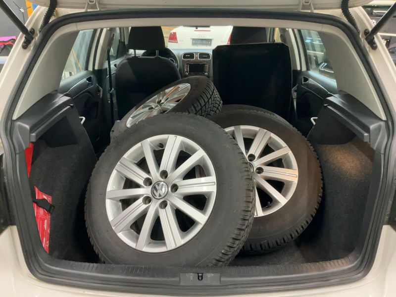 Volkswagen Golf VI 1.6 TDI Trendline BlueMotion Tech 2011 – снимка 10