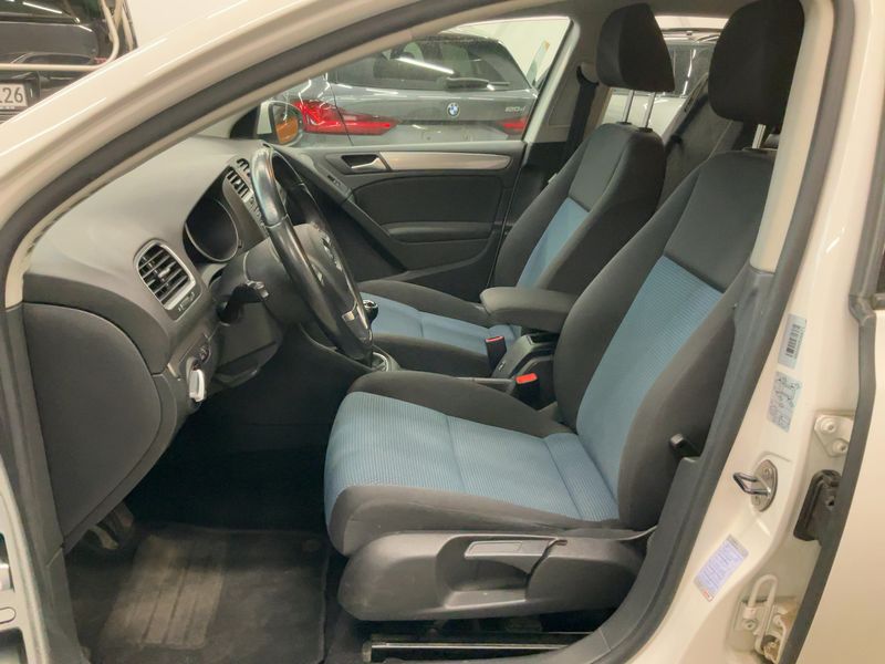 Volkswagen Golf VI 1.6 TDI Trendline BlueMotion Tech 2011 – снимка 11