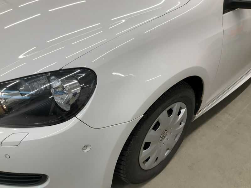 Volkswagen Golf VI 1.6 TDI Trendline BlueMotion Tech 2011 – снимка 2