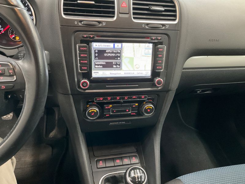 Volkswagen Golf VI 1.6 TDI Trendline BlueMotion Tech 2011 – снимка 23