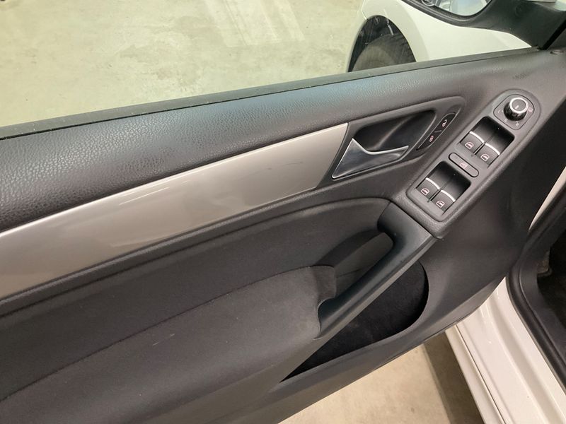 Volkswagen Golf VI 1.6 TDI Trendline BlueMotion Tech 2011 – снимка на щета 28