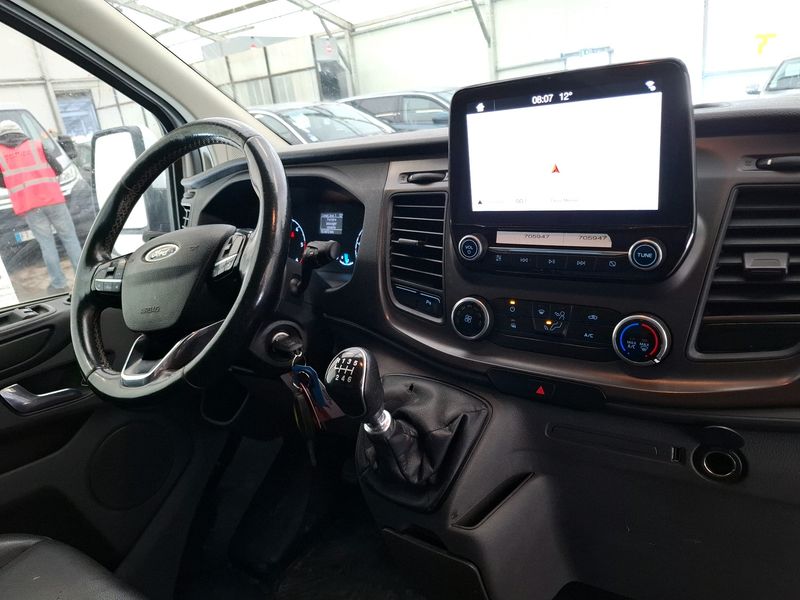 Ford Tourneo Custom 2.0 TDCi L1 Trend Business 2019 – снимка 10