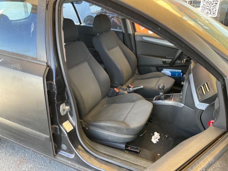 Opel Astra 1.6 Enjoy 2006 – снимка 3