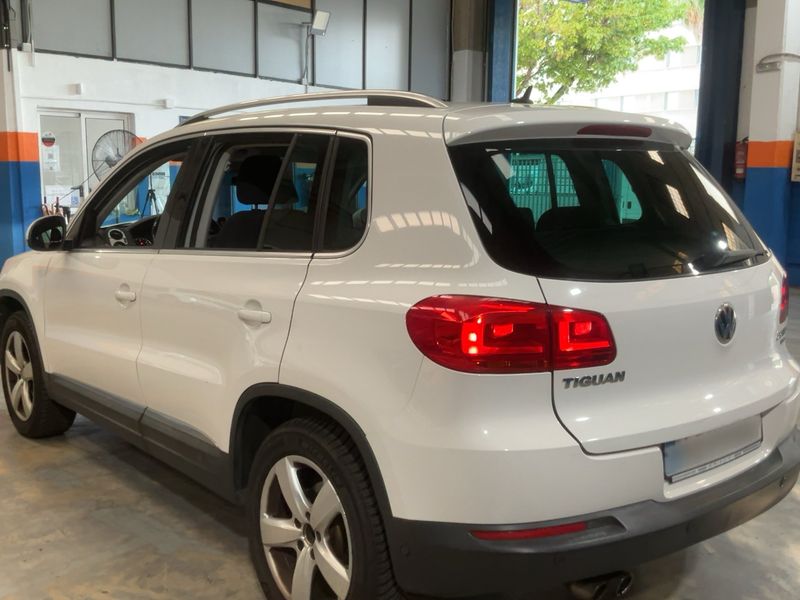 Volkswagen Tiguan 2.0 TDI Sport 4Motion BlueMotion Tech 2013 – снимка 6