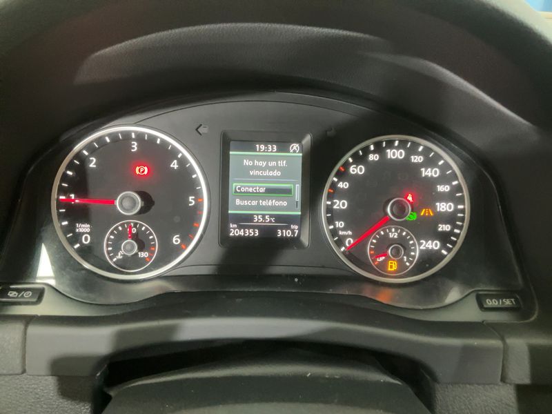 Volkswagen Tiguan 2.0 TDI Sport 4Motion BlueMotion Tech 2013 – снимка 18