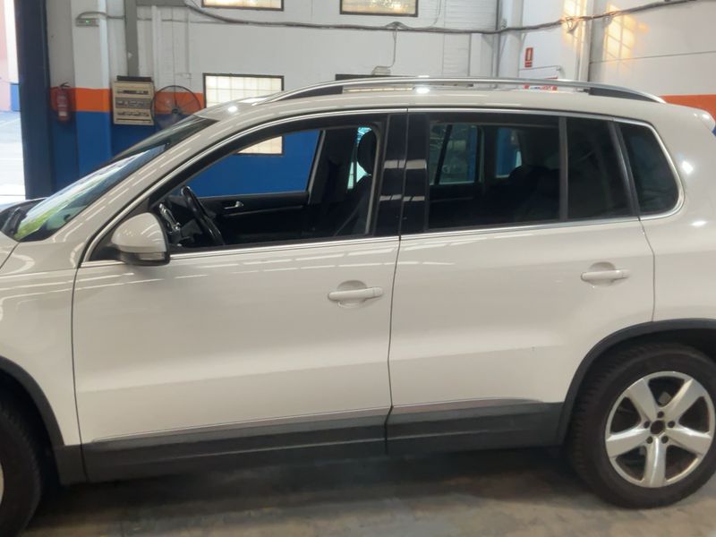 Volkswagen Tiguan 2.0 TDI Sport 4Motion BlueMotion Tech 2013 – снимка 4