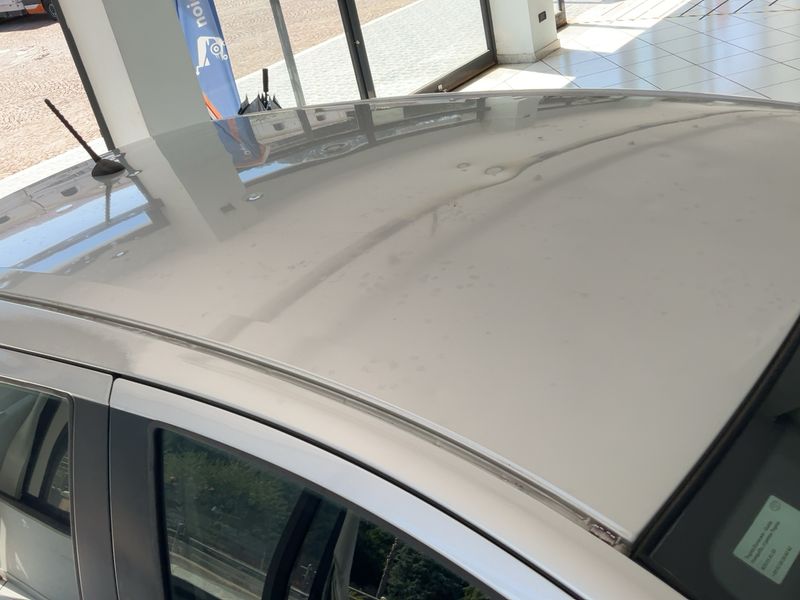 Toyota Yaris 1.5 Hybrid Lounge 2012 – снимка 13