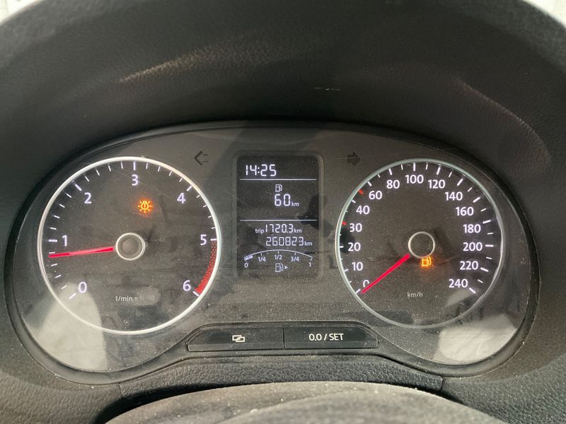 Volkswagen Polo 1.6 TDI Highline 2013 – снимка 4