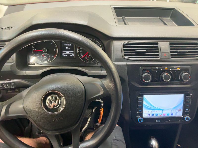 Volkswagen Caddy 2.0 TDI Kombi BlueMotion Tech 2015 – снимка 17