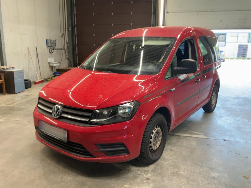 Volkswagen Caddy 2.0 TDI Kombi BlueMotion Tech 2015 – снимка 1