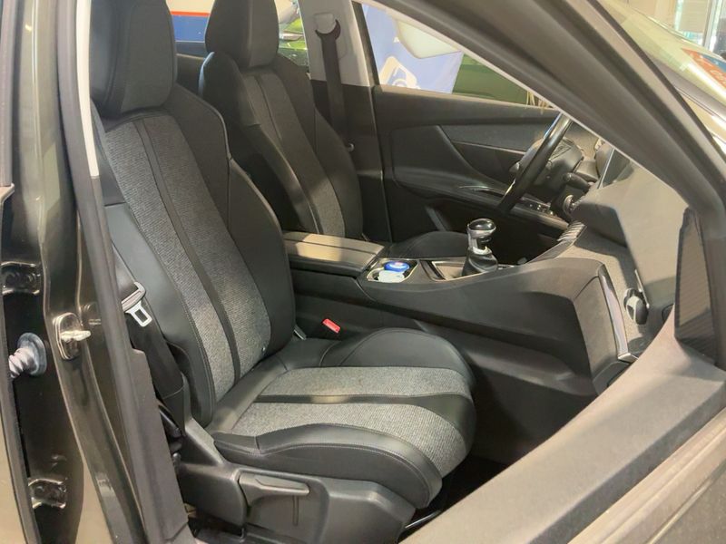 Peugeot 3008 1.5 Blue-HDi Allure 2020 – снимка 16