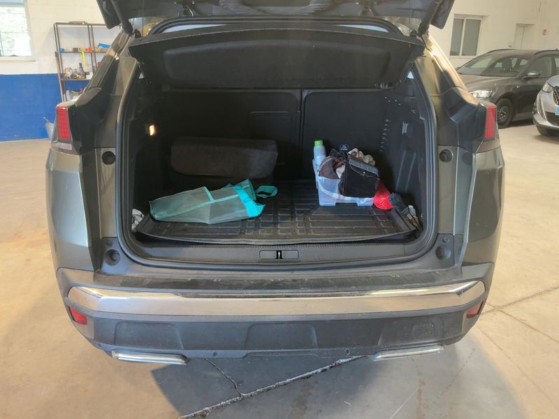 Peugeot 3008 1.5 Blue-HDi Allure 2020 – снимка 15