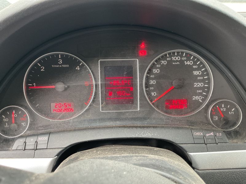 Audi A4 1.9 TDI 2006 – снимка 4