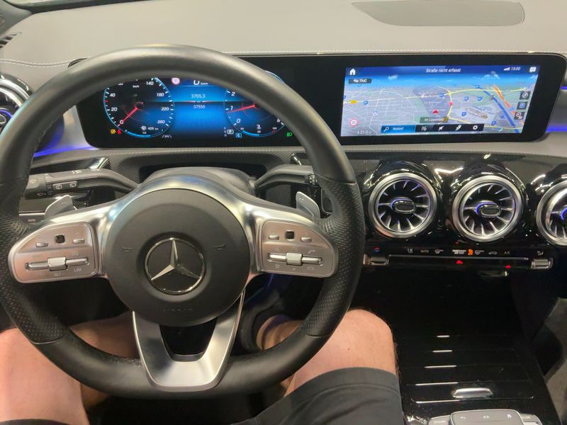 Mercedes-Benz A-Klasse A 200 Edition 2021 AMG Line 2022 – снимка 17