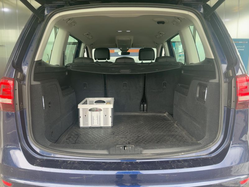 Volkswagen Sharan 2.0 TDI Business+ 4Motion 2019 – снимка 16