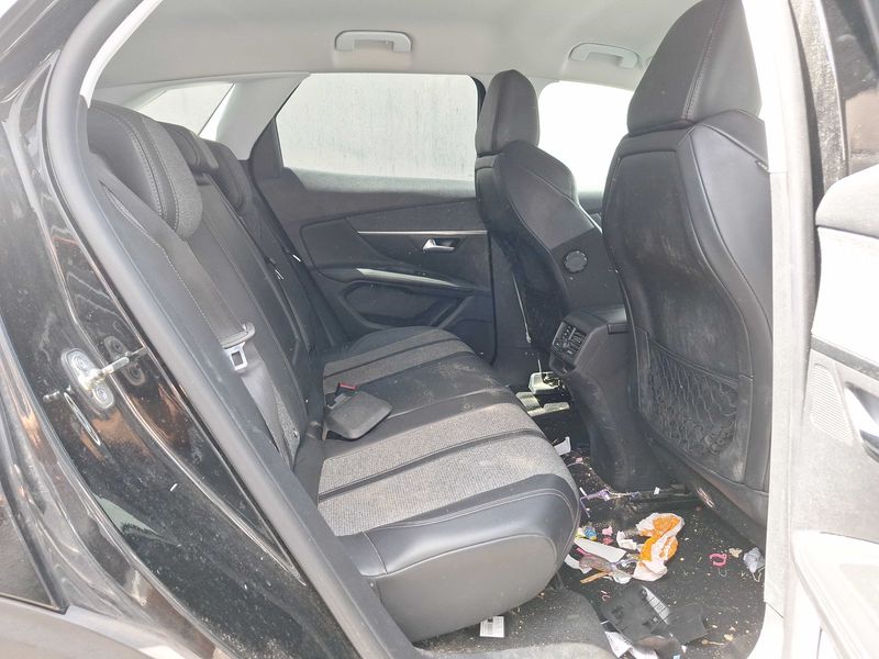 Peugeot 3008 1.5 Blue-HDi Allure Business 2018 – снимка 14