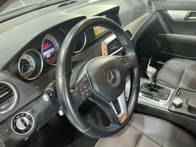 Mercedes-Benz C-Klasse C 180 CGI T BlueEfficiency Avantgarde 2013 – снимка 28