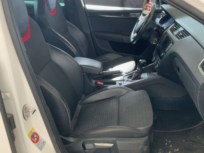 Skoda Octavia 2.0 TDI RS 2014 – снимка 11
