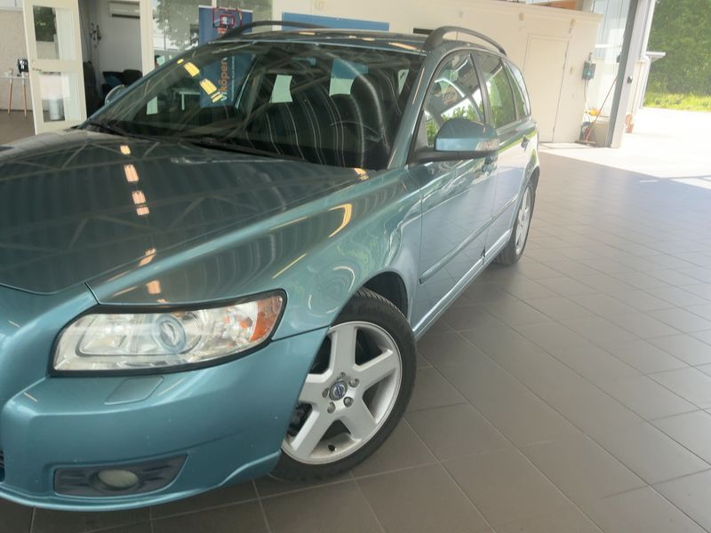 Volvo V50 2.4 Momentum 2009 – снимка 2