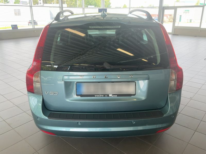 Volvo V50 2.4 Momentum 2009 – снимка 7