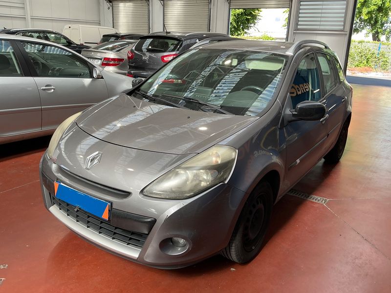 Renault Clio 1.5 dCi Authentique 2011 – снимка 1