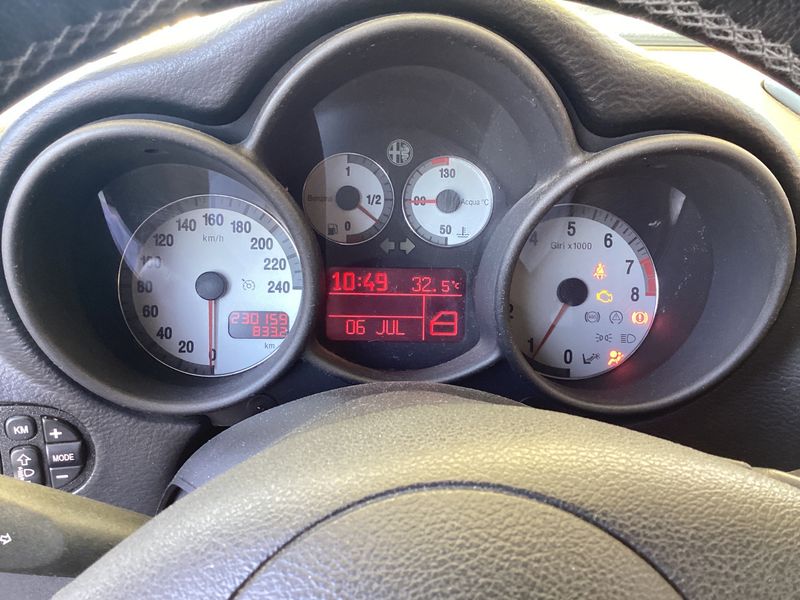 Alfa Romeo Alfa GT 2.0 JTS Distinctive 2004 – снимка 4
