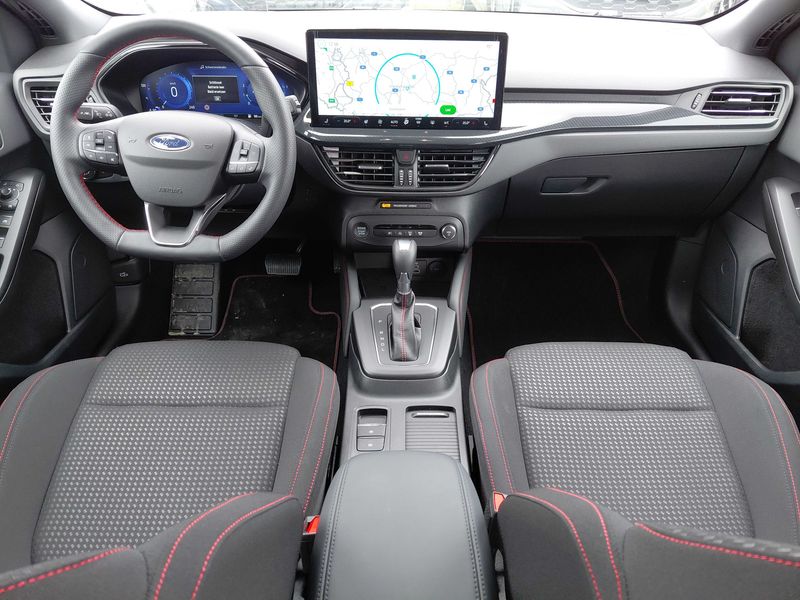Ford Focus 1.0 EcoBoost Mild-Hybrid ST-Line X 2024 – снимка 11