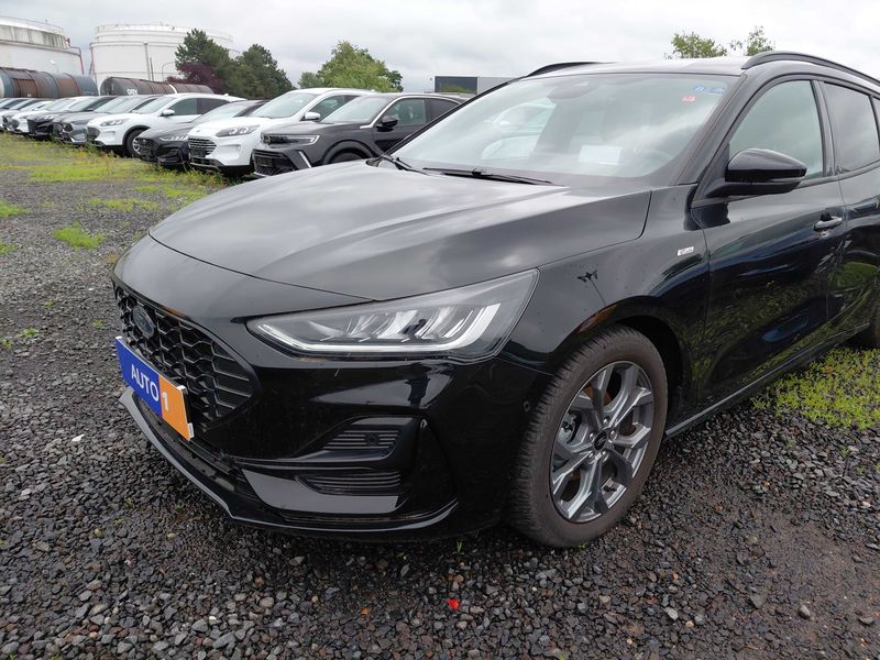 Ford Focus 1.0 EcoBoost Mild-Hybrid ST-Line X 2024 – снимка 2