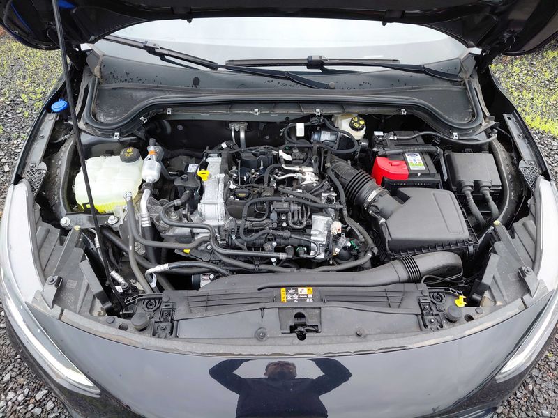 Ford Focus 1.0 EcoBoost Mild-Hybrid ST-Line X 2024 – снимка 8