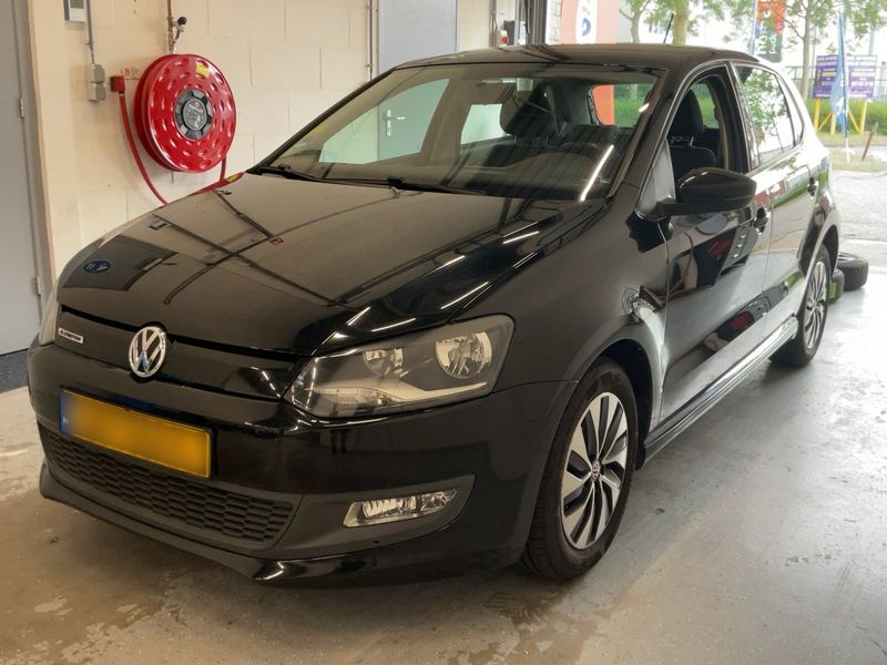 Volkswagen Polo 1.4 TDI Trendline BlueMotion Tech 2015 – снимка 1
