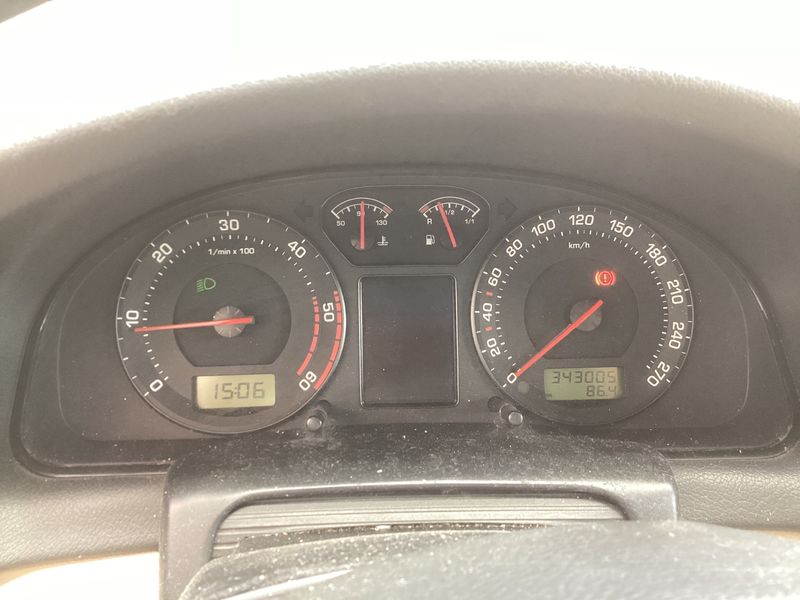 Skoda Superb 1.9 TDI Elegance 2005 – снимка 4