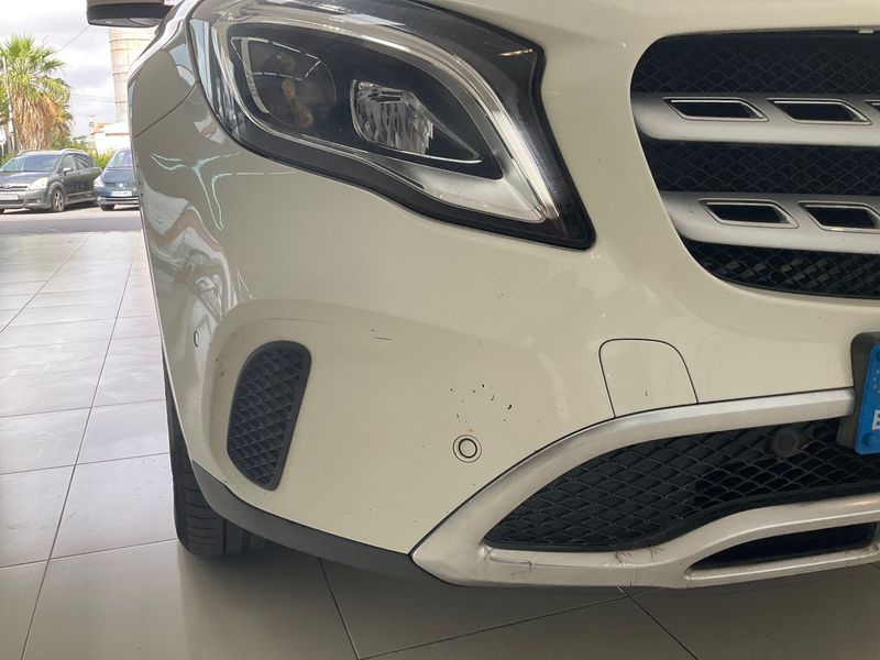 Mercedes-Benz GLA-Klasse GLA 220 d 4Matic Urban 2017 – снимка 31