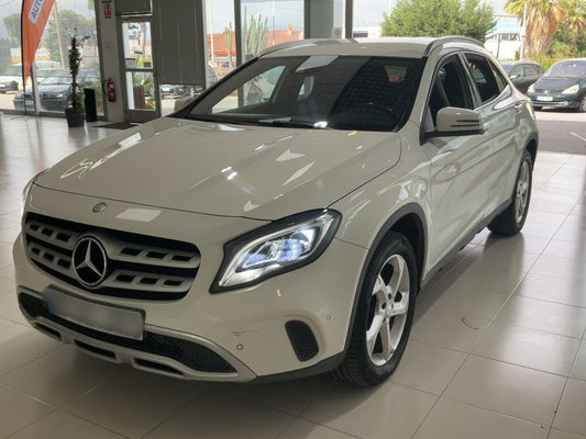 Mercedes-Benz GLA-Klasse GLA 220 d 4Matic Urban 2017 – снимка 1